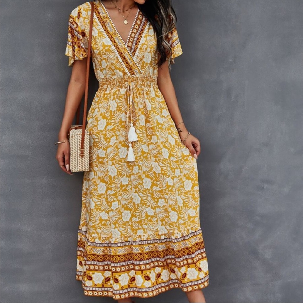 Boho gypsy butterfly sleeve tassel dress - Picture 3 of 5
